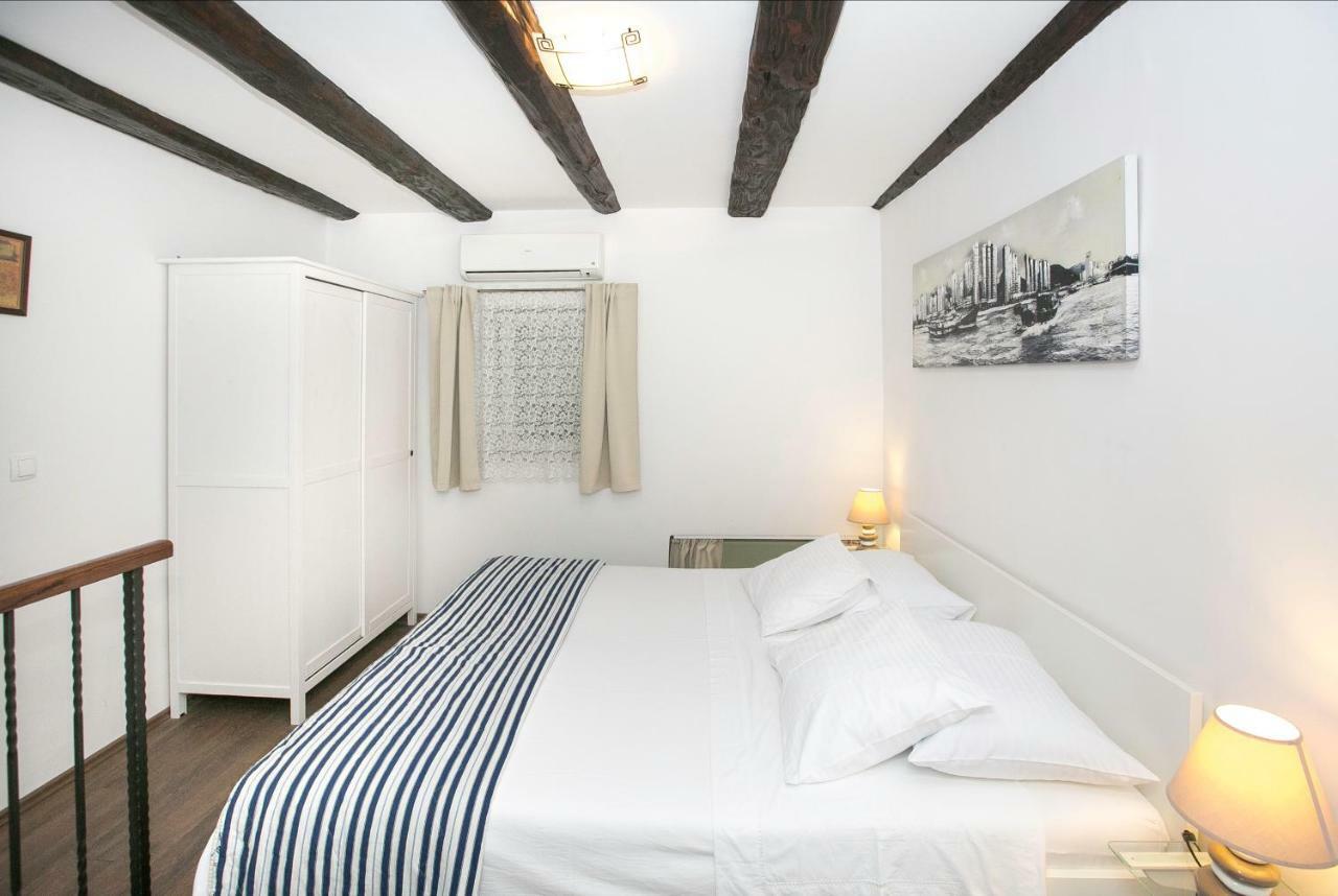 Miraflores Apartman *
