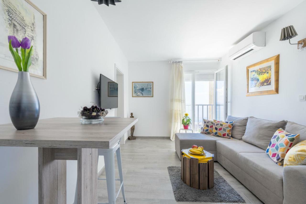 Fm Apartment *