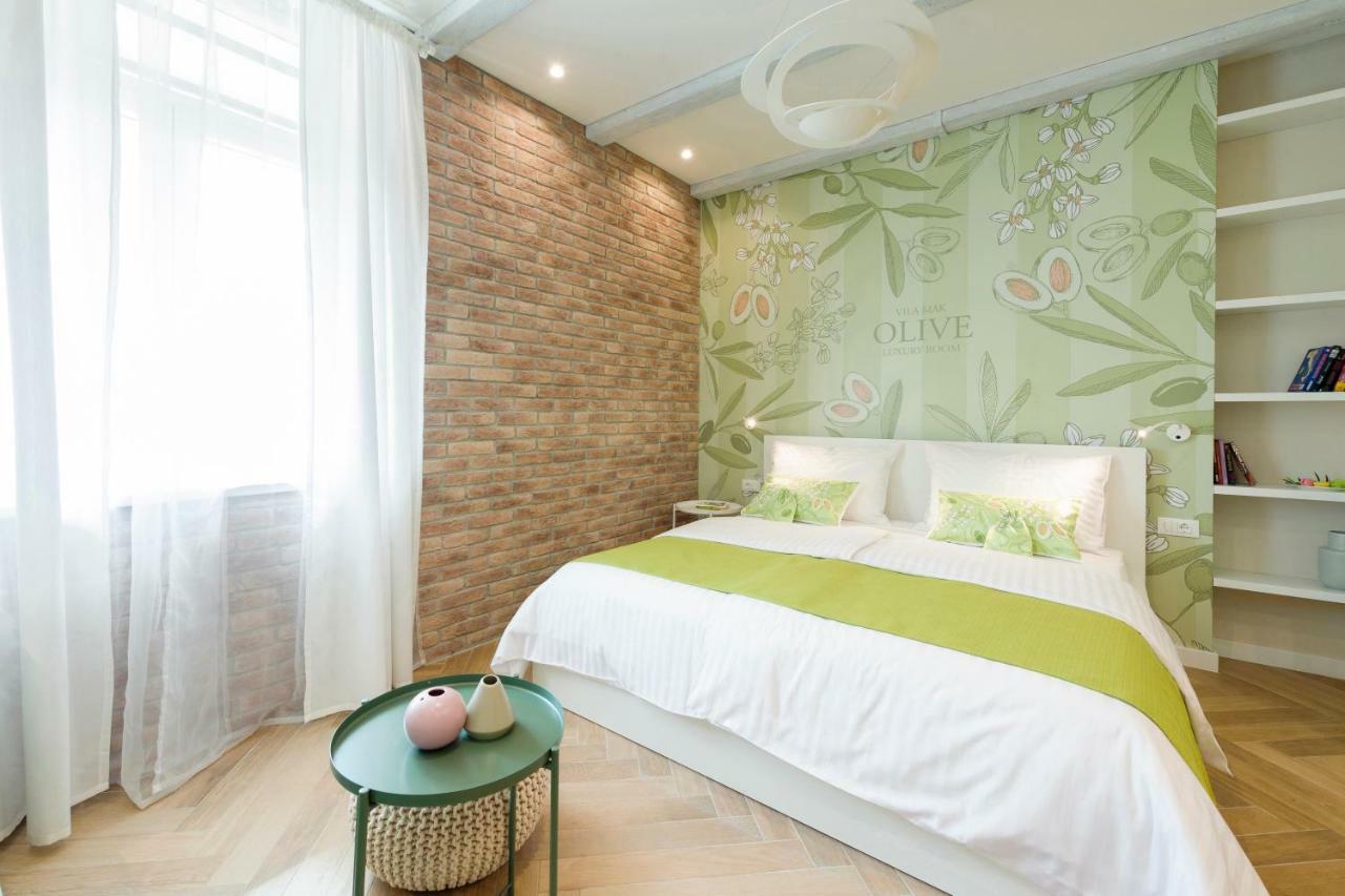 Mak Luxury