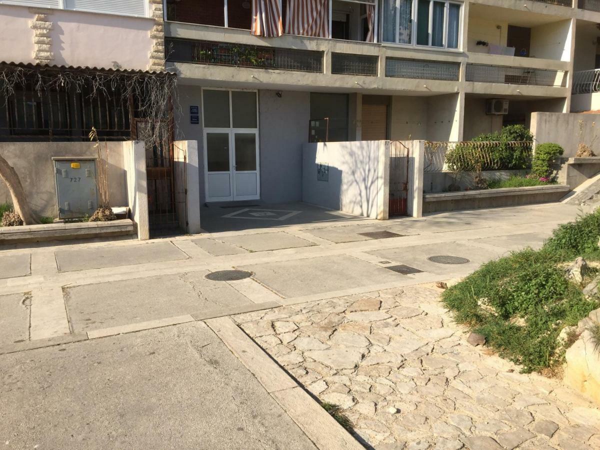 Fm Apartment Split