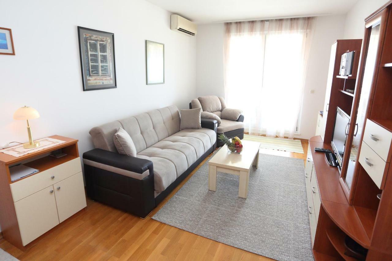 Dagama Apartment Split