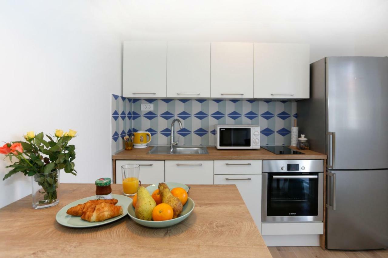 And Stone House Apartment