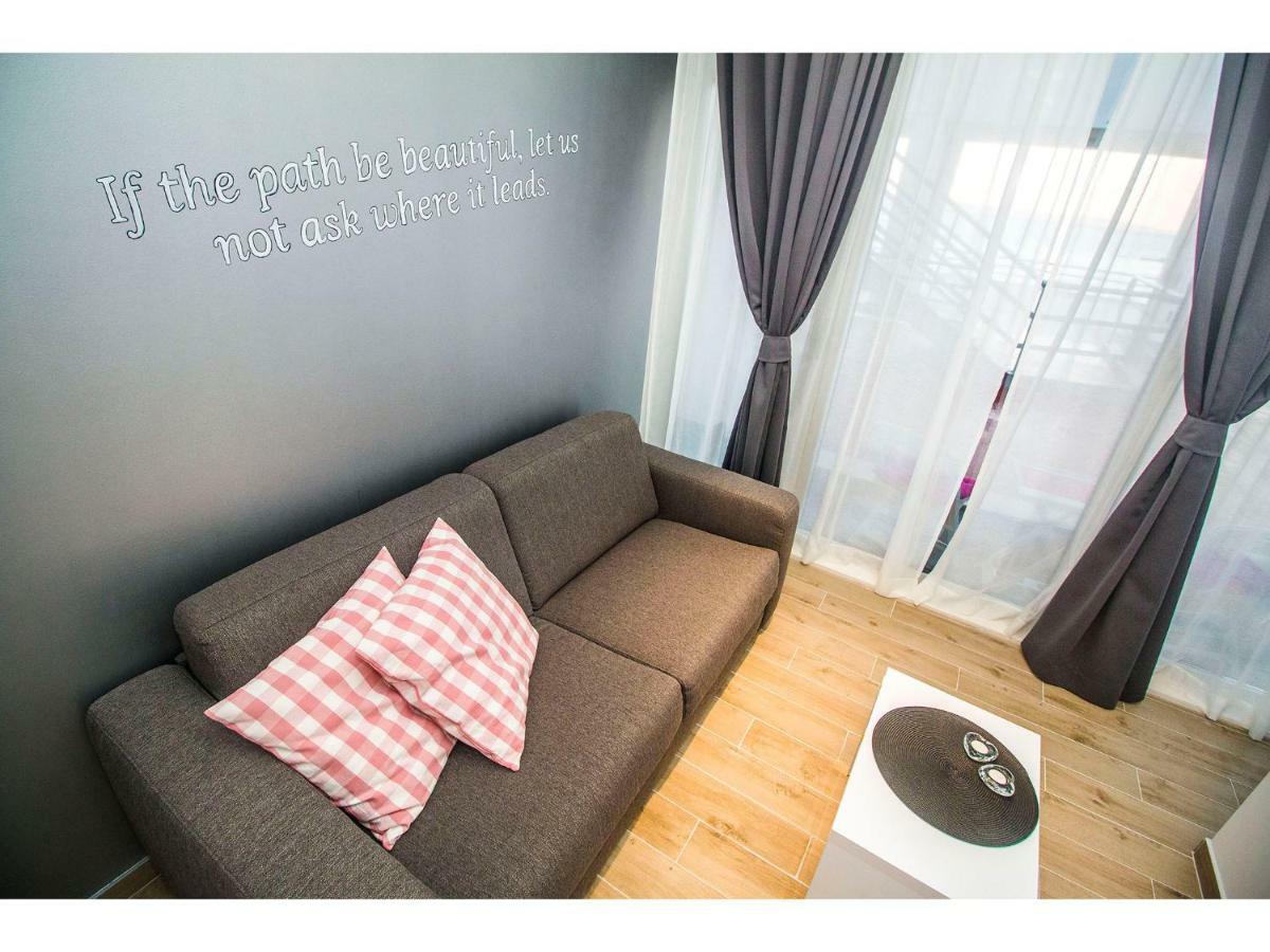 Apartman Idro Directly At The