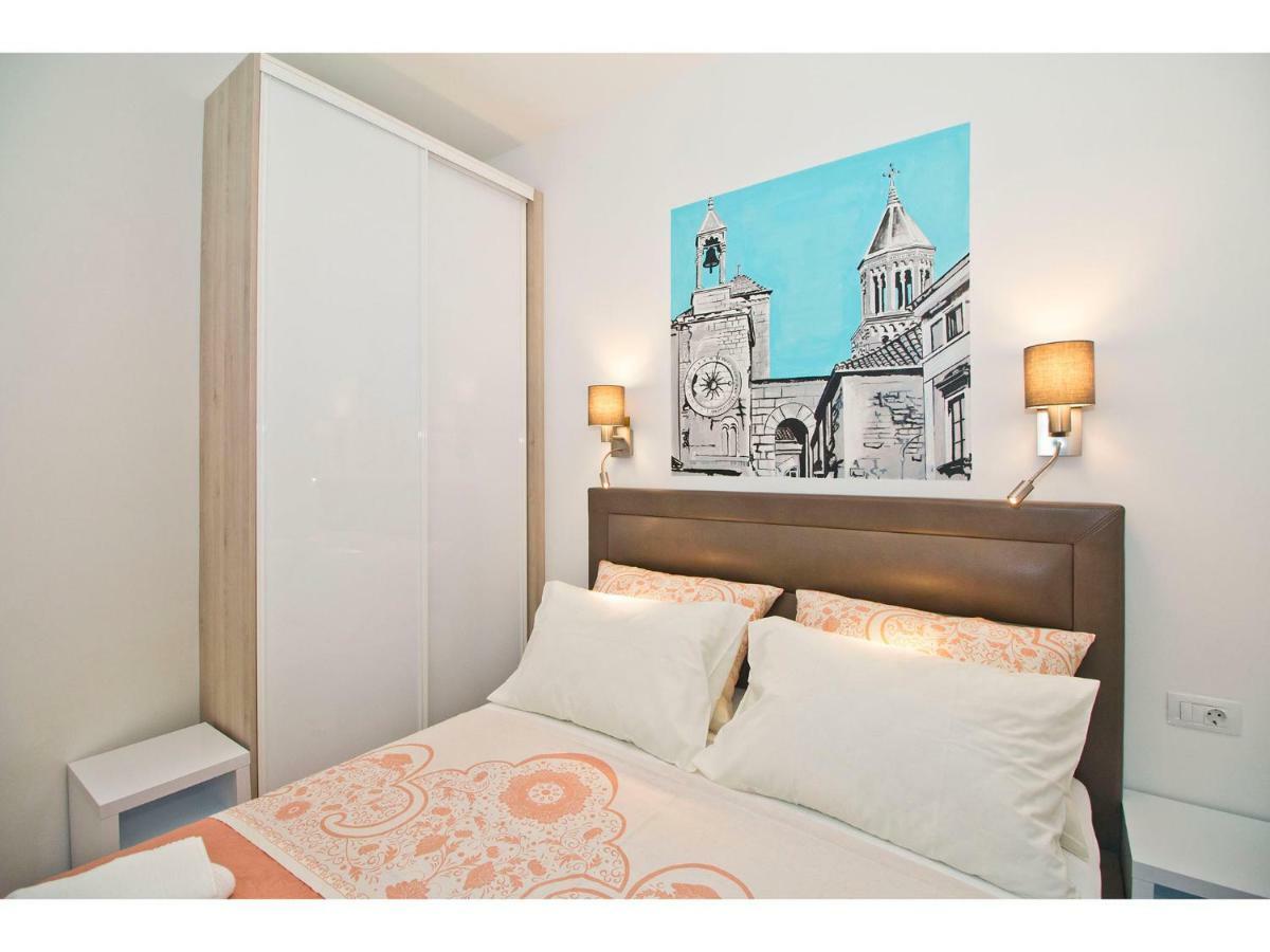 Idro Directly At The Apartman Split