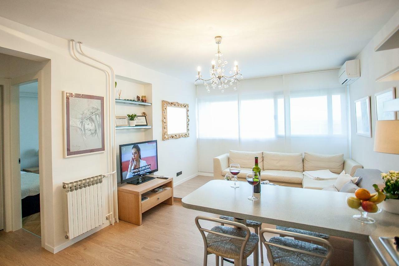 Laura Apartment Split