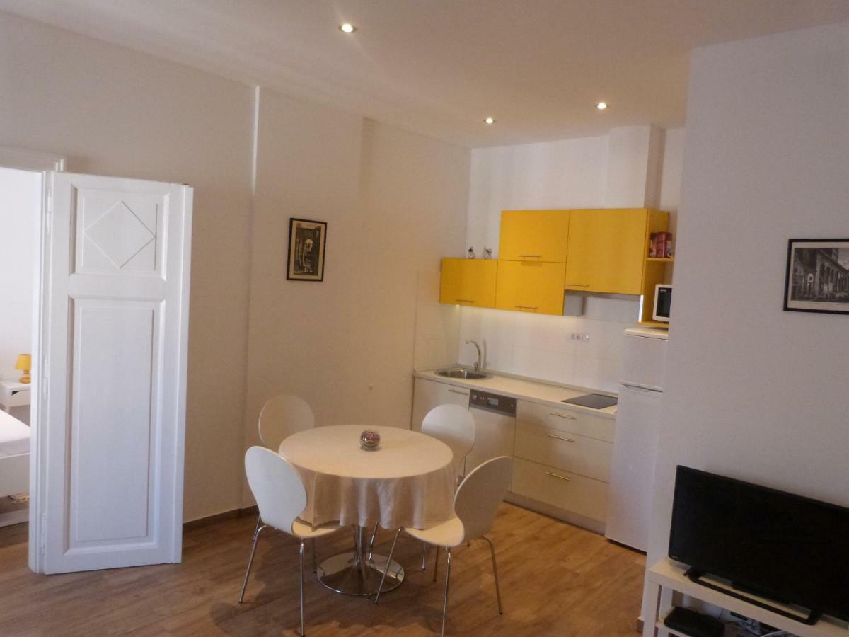 Apartment Ema Lu *