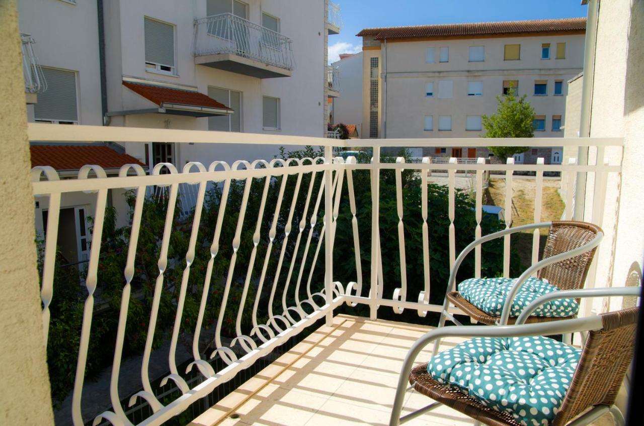 Annika Apartment Split