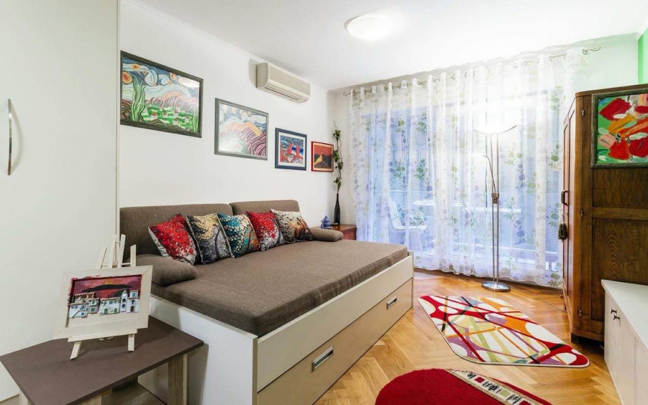 Boutique Apartment *