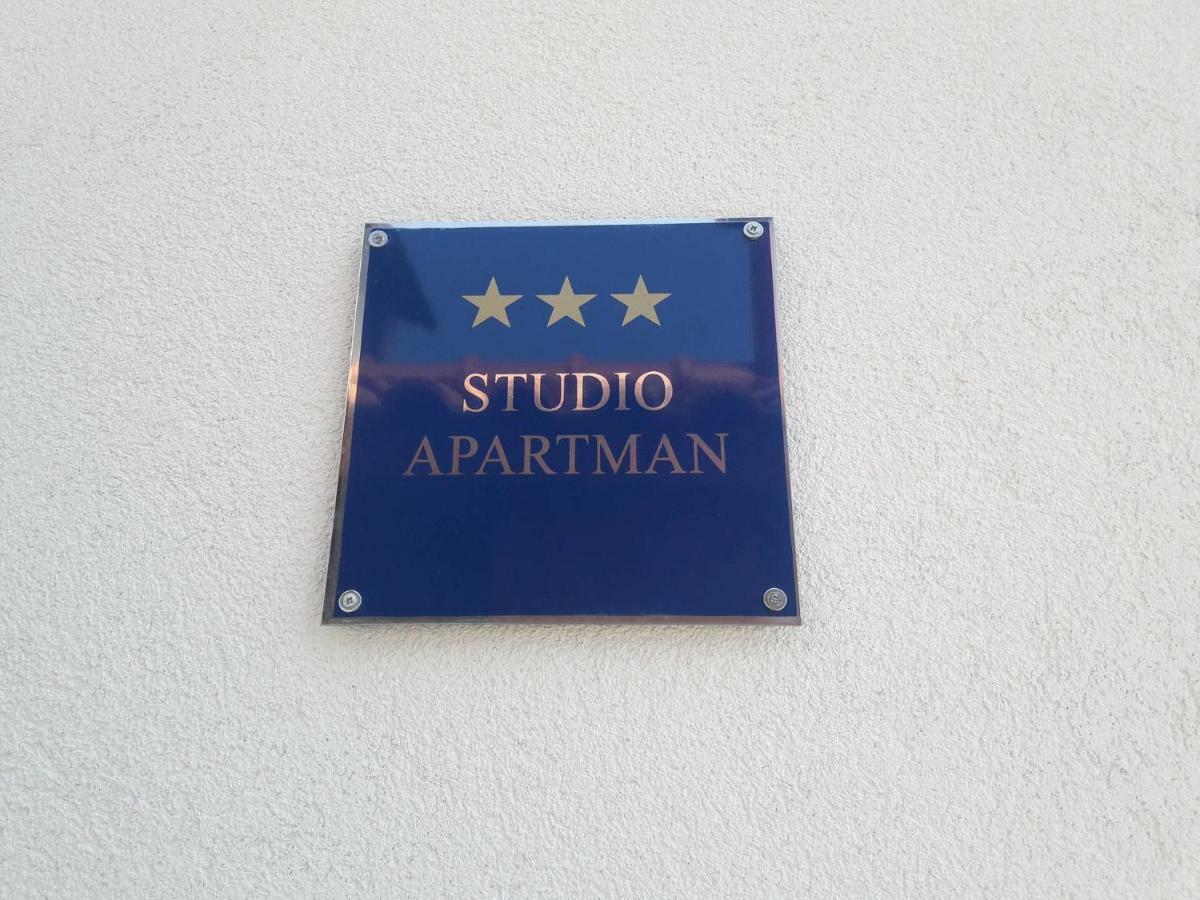 Jozefina Apartman *