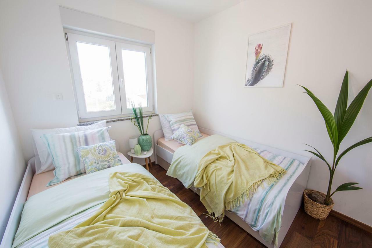 Charming Near The Beach Apartment Split