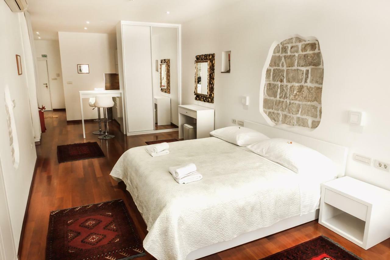 Apartman Old Square Split
