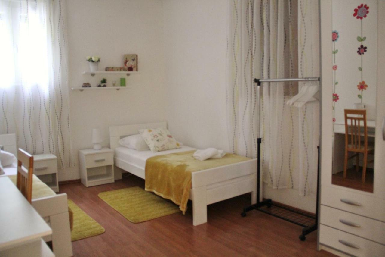 Viva Apartment Split