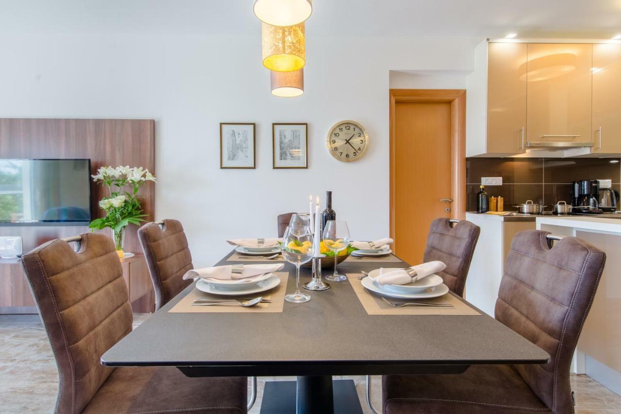 Apartment Leonarda *