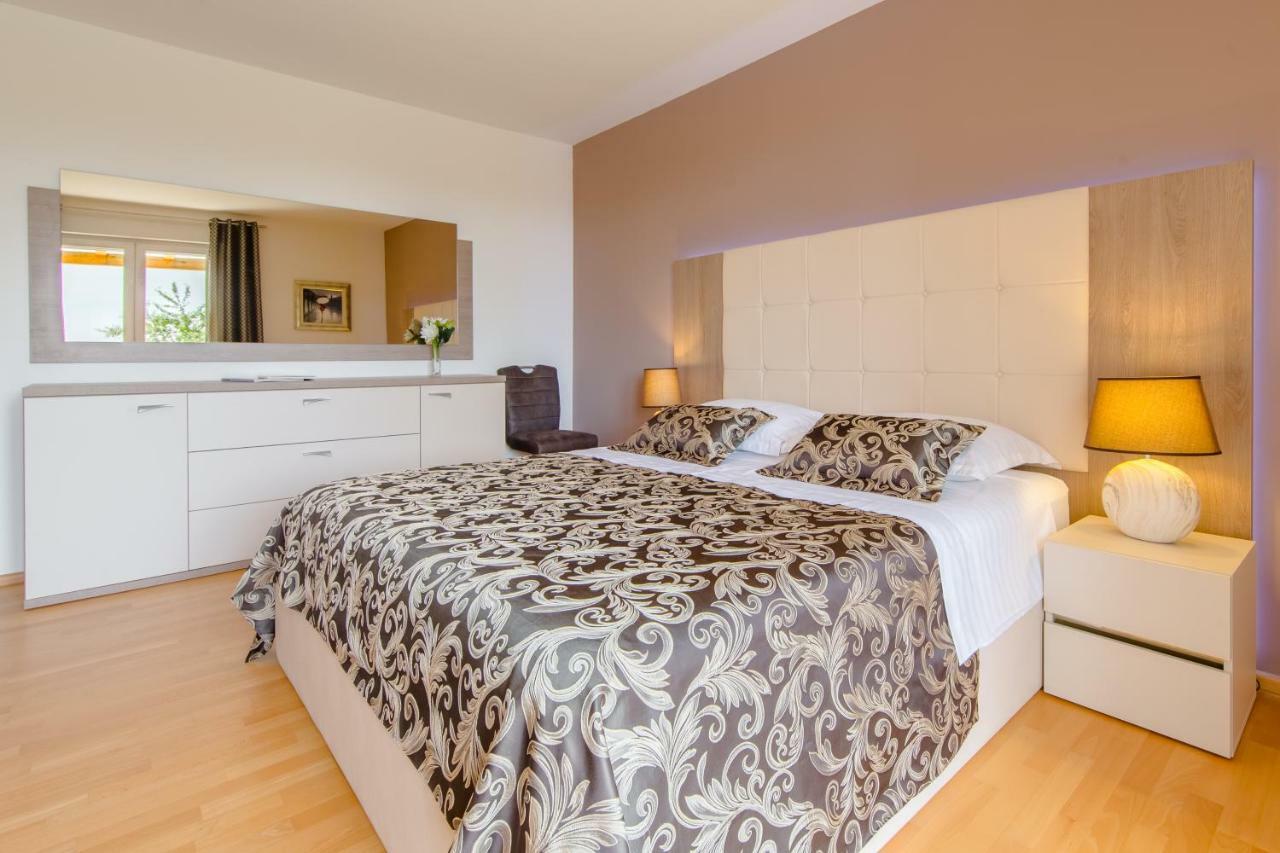 Apartment Leonarda Split