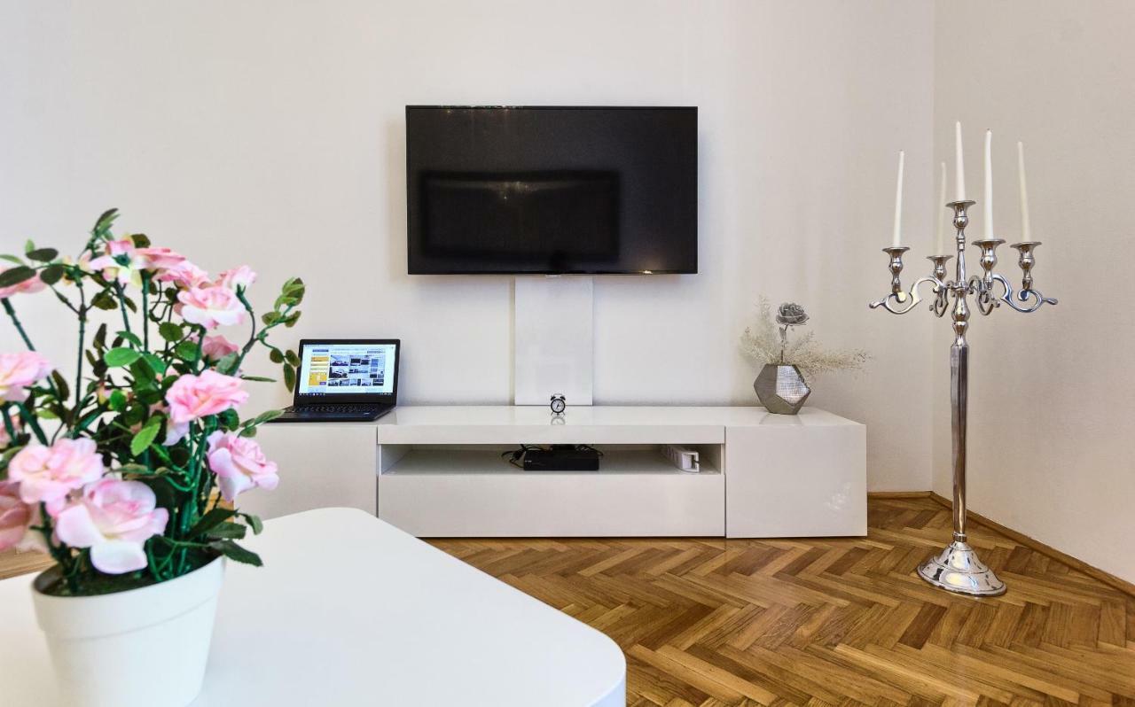 Prestige Lux Apartment *