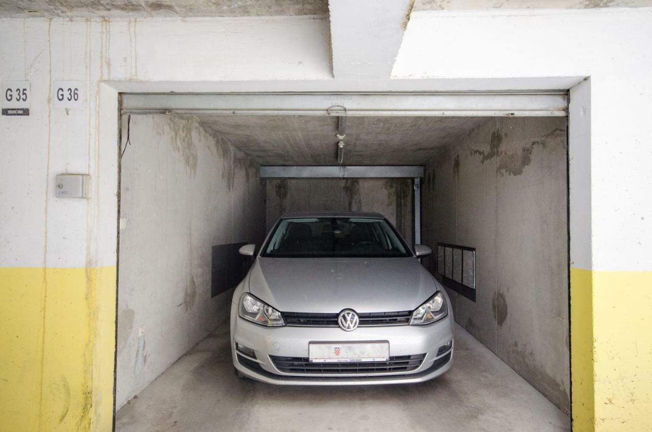 Spacious Smile With Terrace And Secure Garage