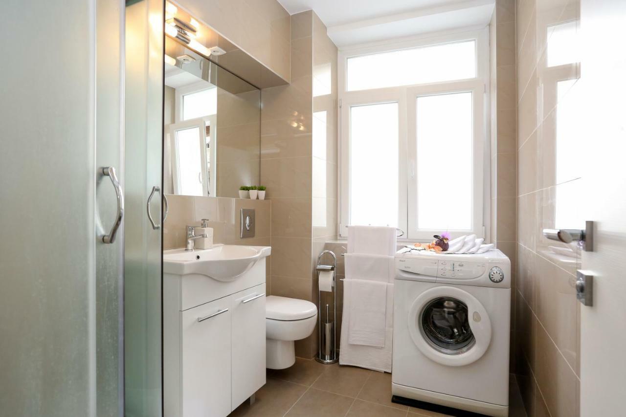 Appartement Marton & Martinis Superior - Spacious One-room - Excellent Location Within Walking Distance Of Diocletian's Palace And Bacvice - The Restaurants Within Walking Distance - Buralux *