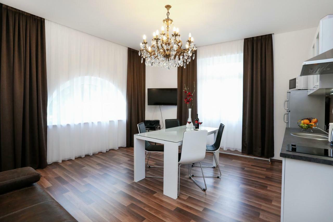 Marton & Martinis Superior - Spacious One-room - Excellent Location Within Walking Distance Of Diocletian's Palace And Bacvice - The Restaurants Within Walking Distance - Buralux Appartement Split