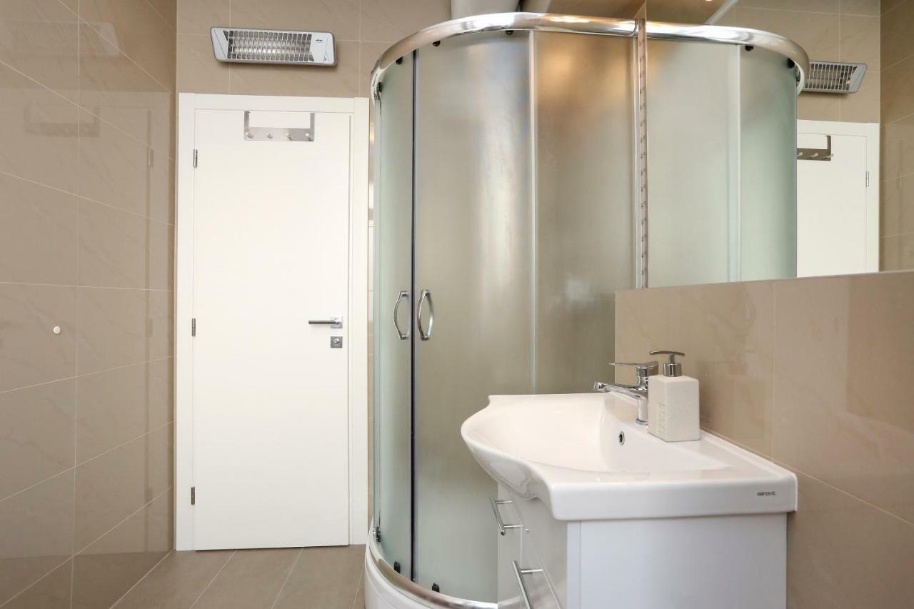 Appartement Marton & Martinis Superior - Spacious One-room - Excellent Location Within Walking Distance Of Diocletian's Palace And Bacvice - The Restaurants Within Walking Distance - Buralux