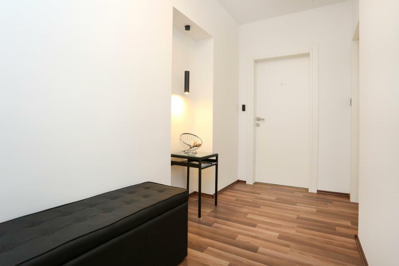 Appartement Marton & Martinis Superior - Spacious One-room - Excellent Location Within Walking Distance Of Diocletian's Palace And Bacvice - The Restaurants Within Walking Distance - Buralux