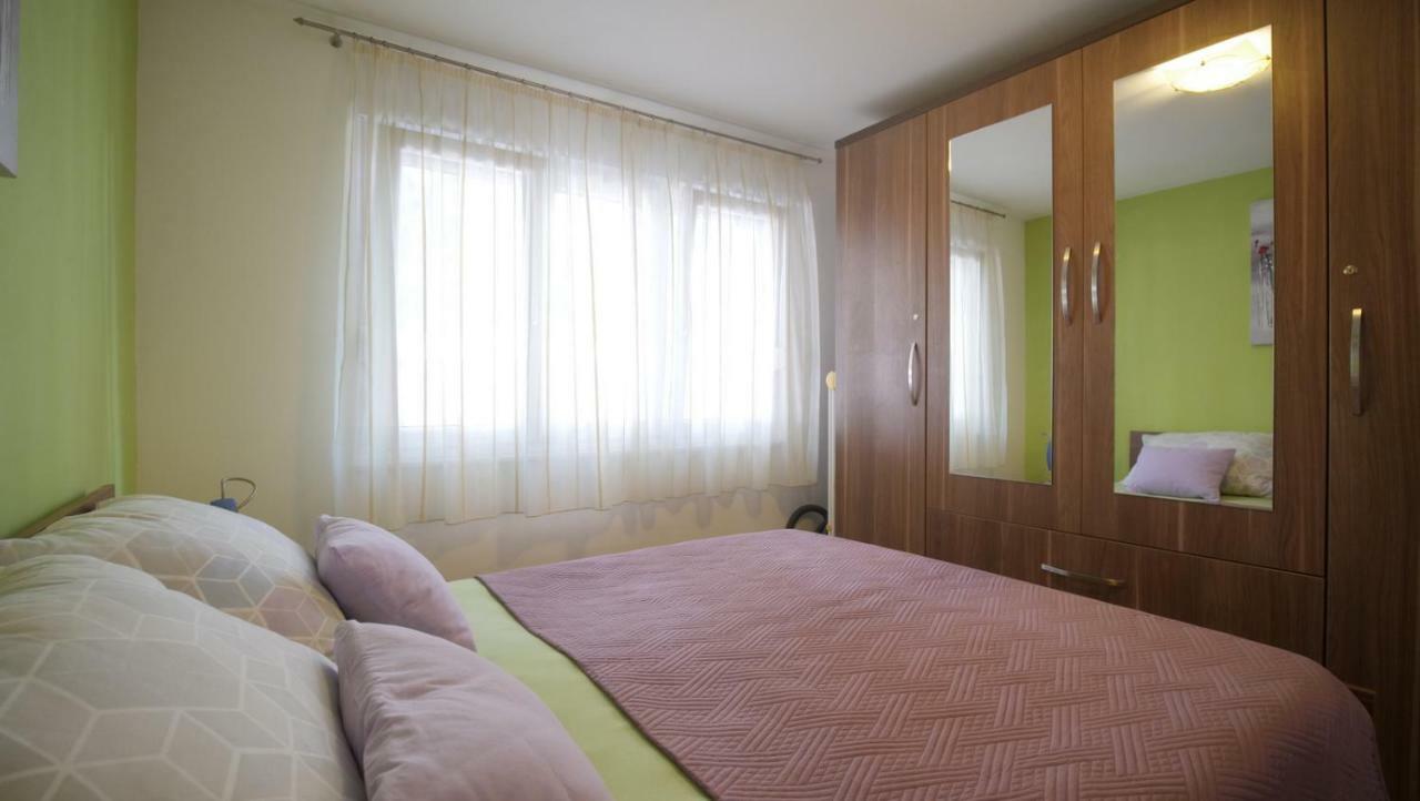 Apartment Ivana *