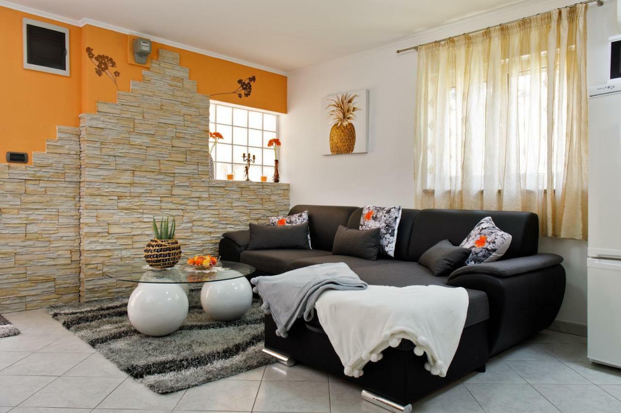 Apartment Punda *