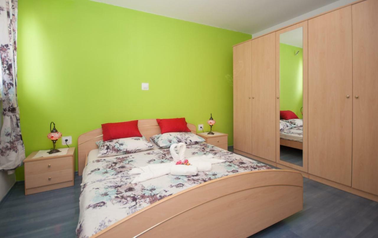 Apartment Raquil *