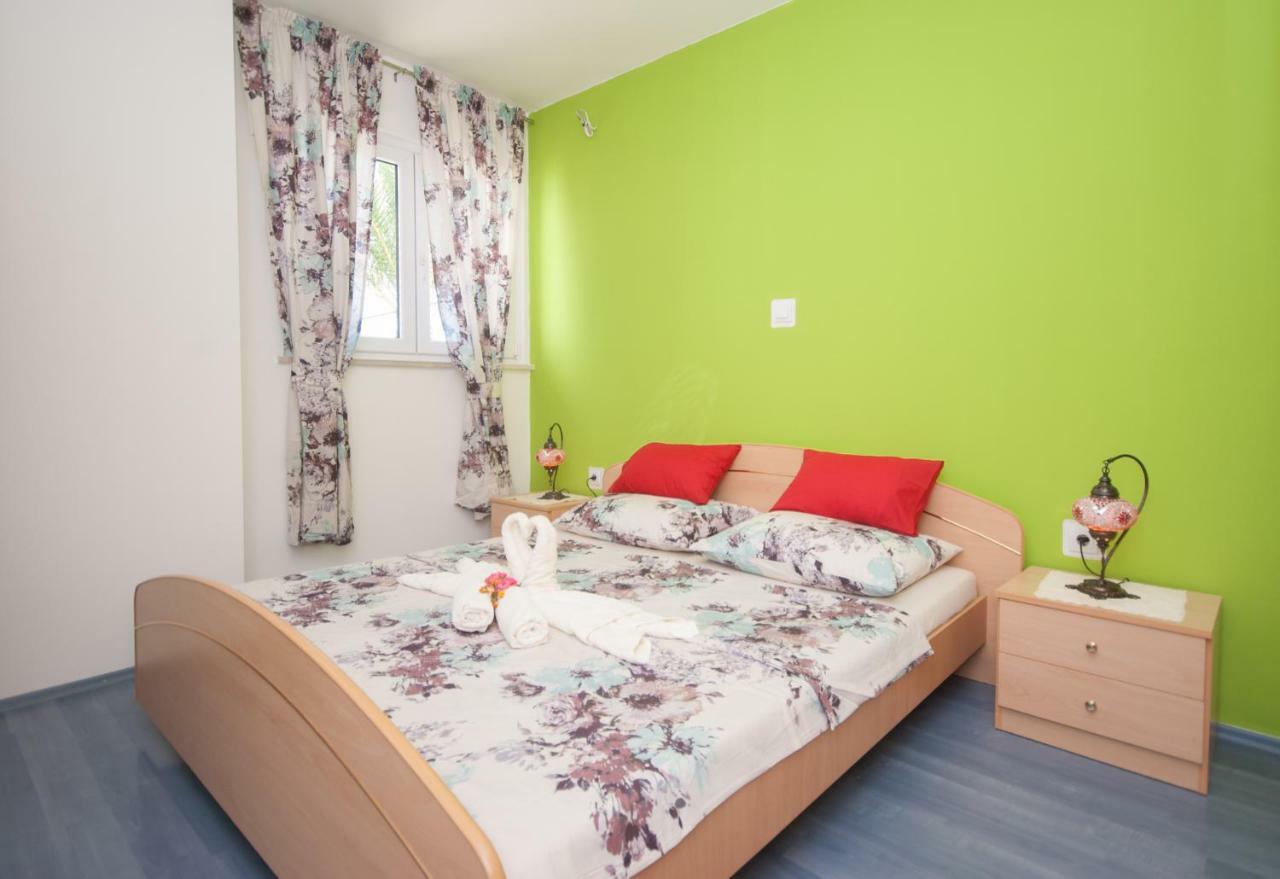 Raquil Apartment