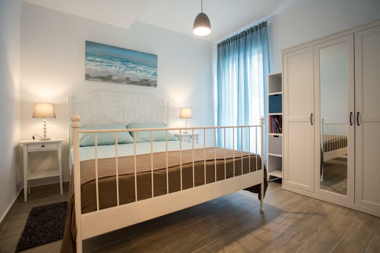 Cozy Coastal Gama Apartment