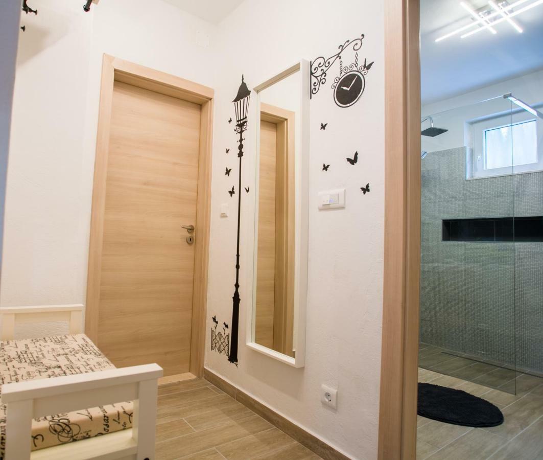 Cozy Coastal Gama Apartment