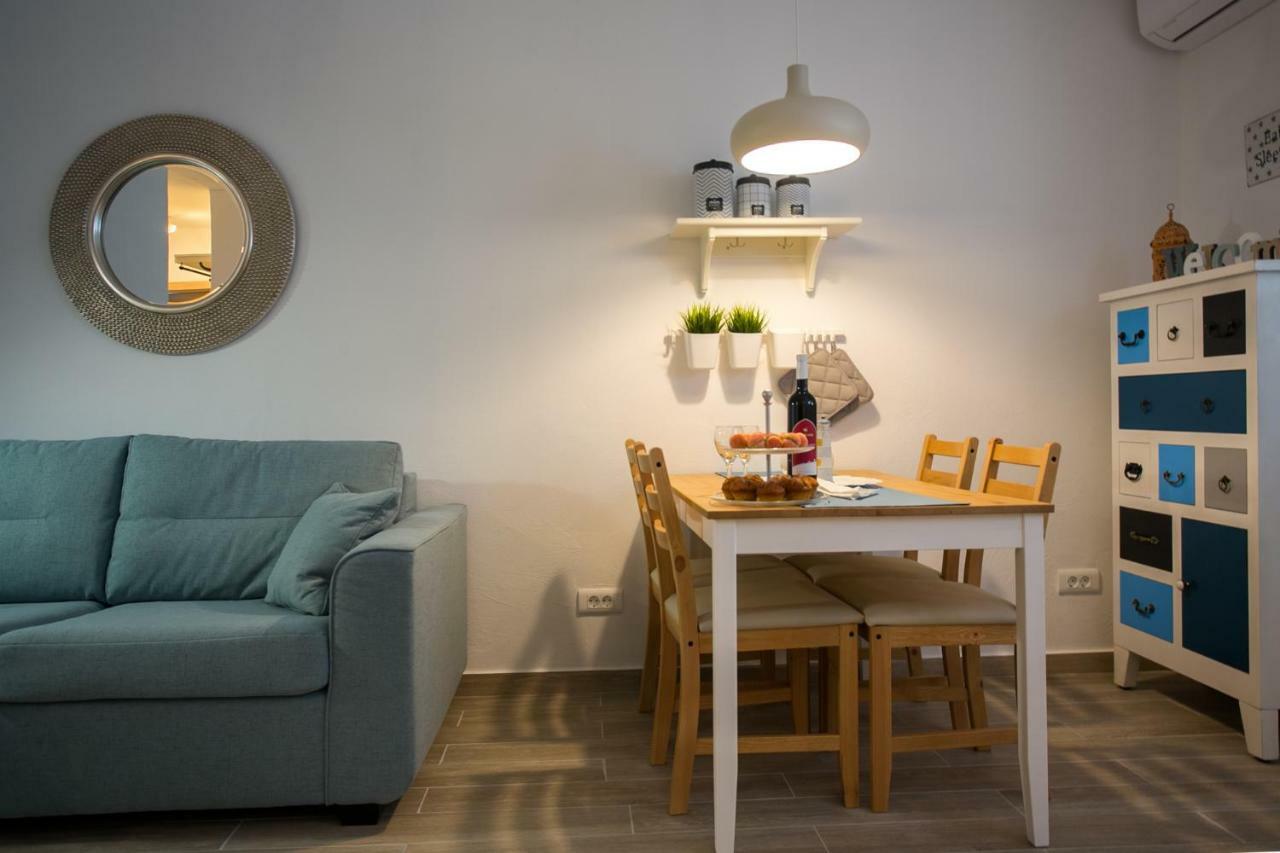 Cozy Coastal Gama Apartment