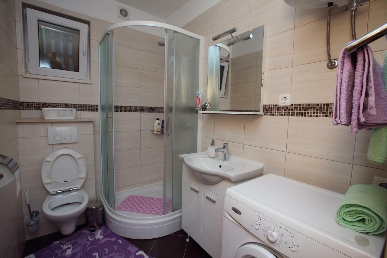 Luka Apartment