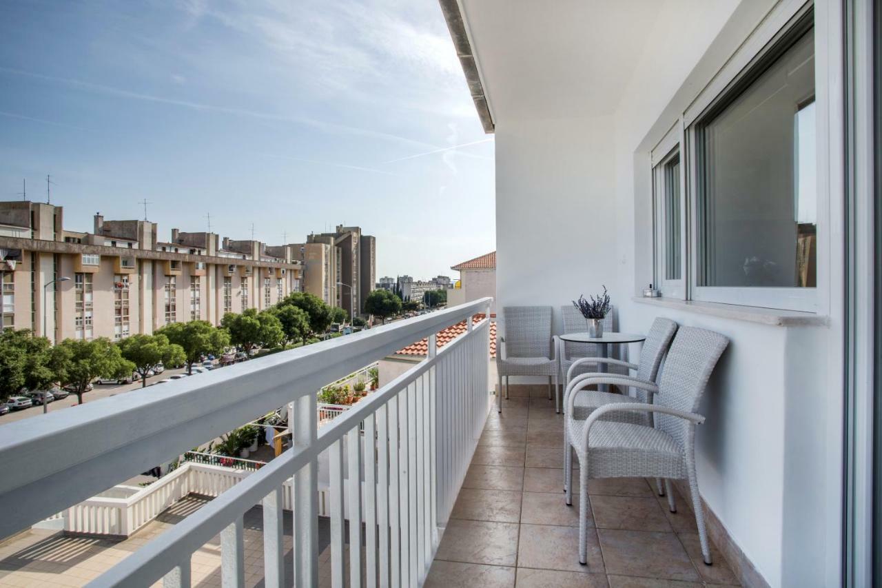 Apartment Ac With 2 Bedrooms And 2 Bathrooms-free Private Parking