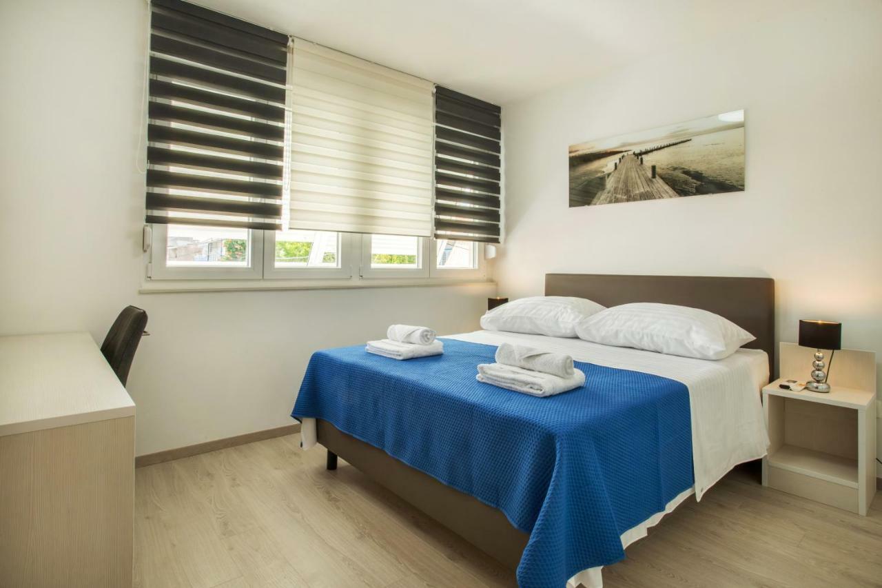 Ac With 2 Bedrooms And 2 Bathrooms-free Private Parking Apartment Split