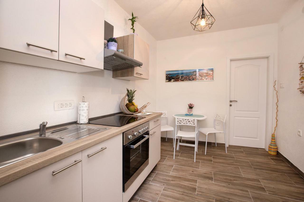 Barka Apartment *