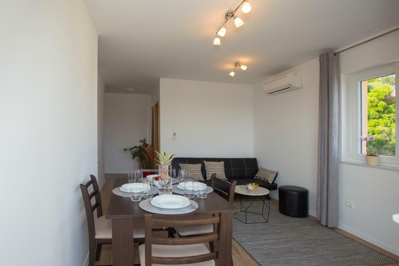 Apartment Ana *