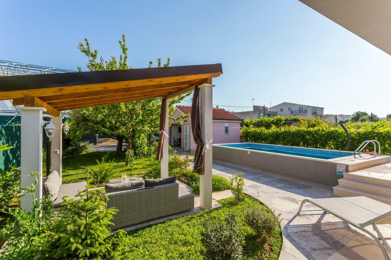 Sweet Marija With Heated Pool Villa