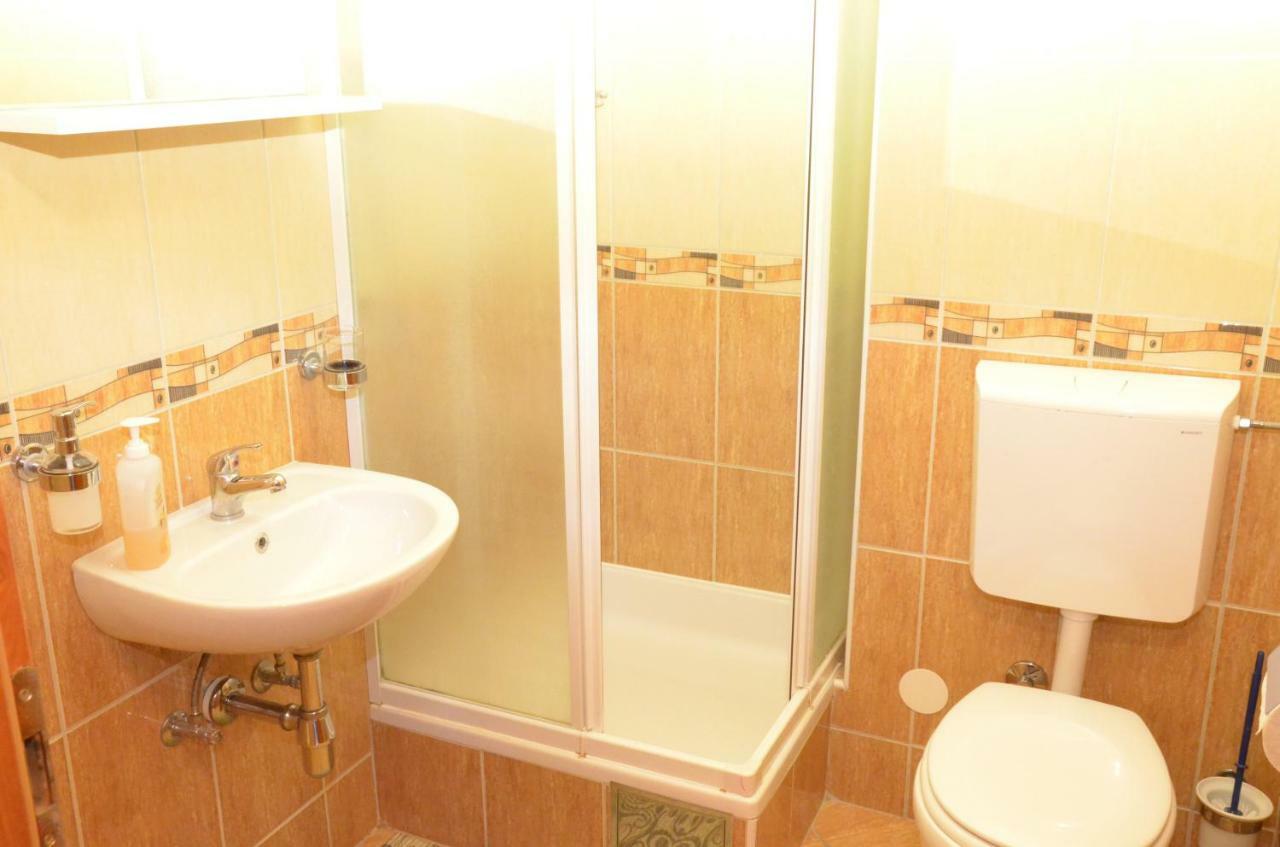Guest house Znjan
