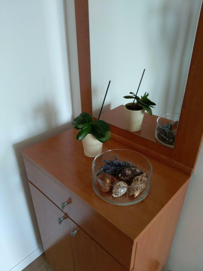 Ana Apartment Split