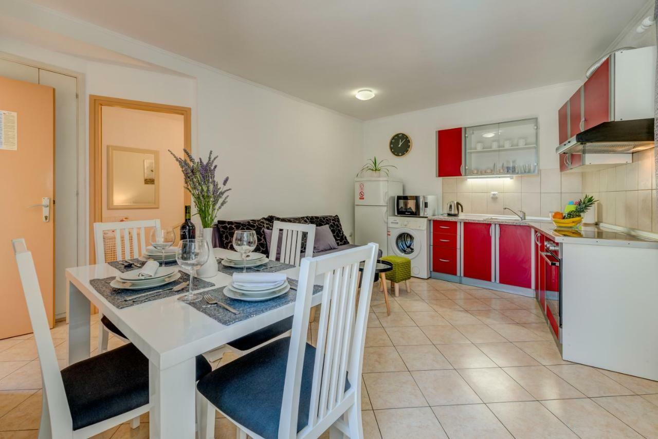 Abazur Apartment