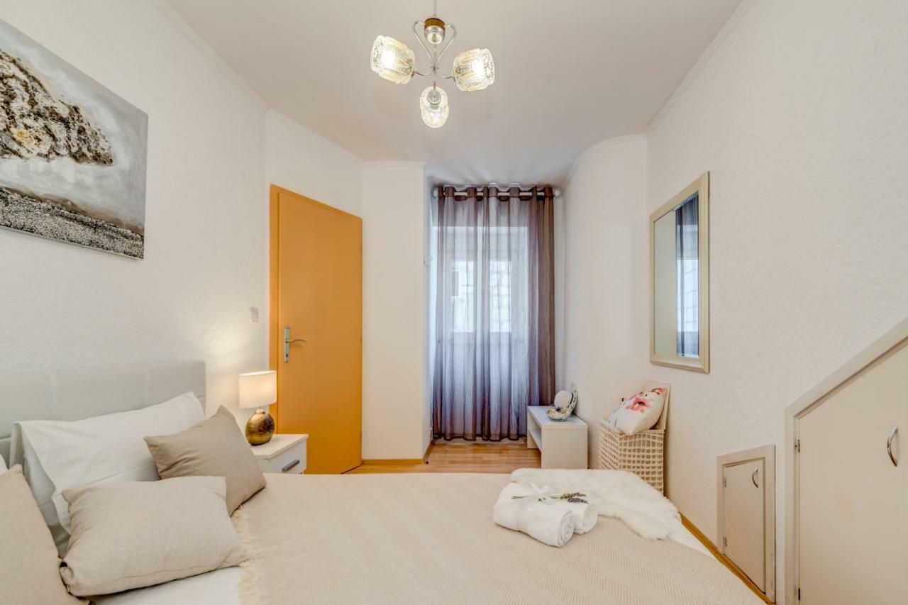 Apartment Abazur