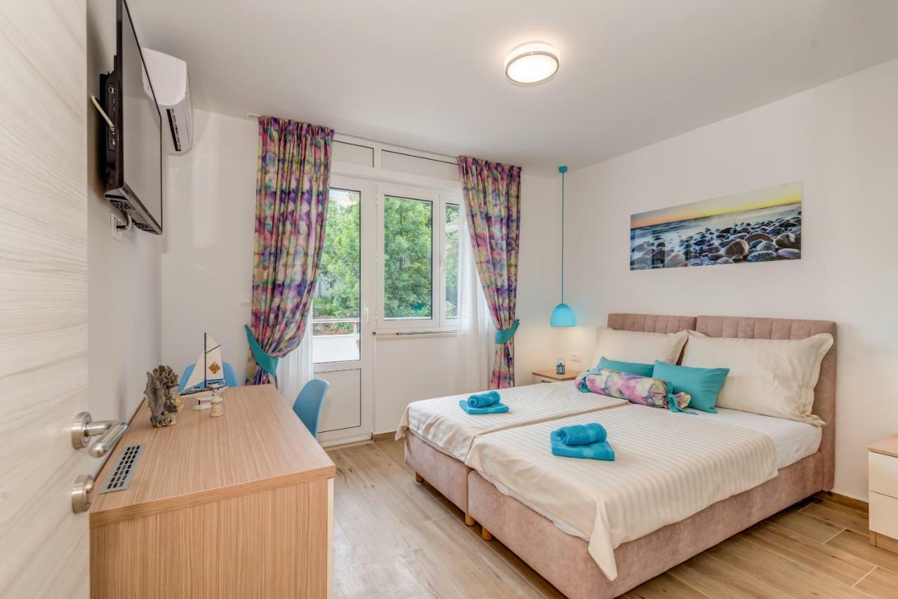 Coloured Guest house *