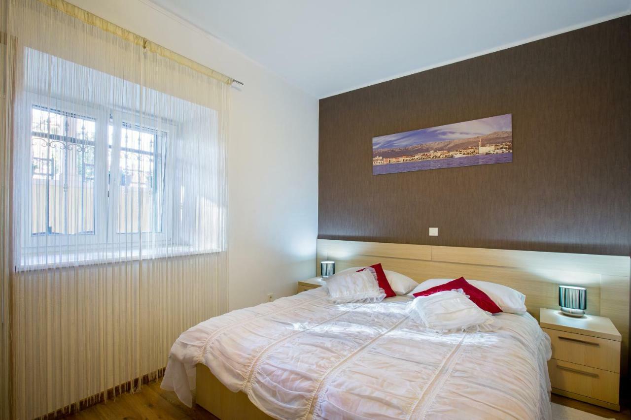 Apartments Dora Apartment Split