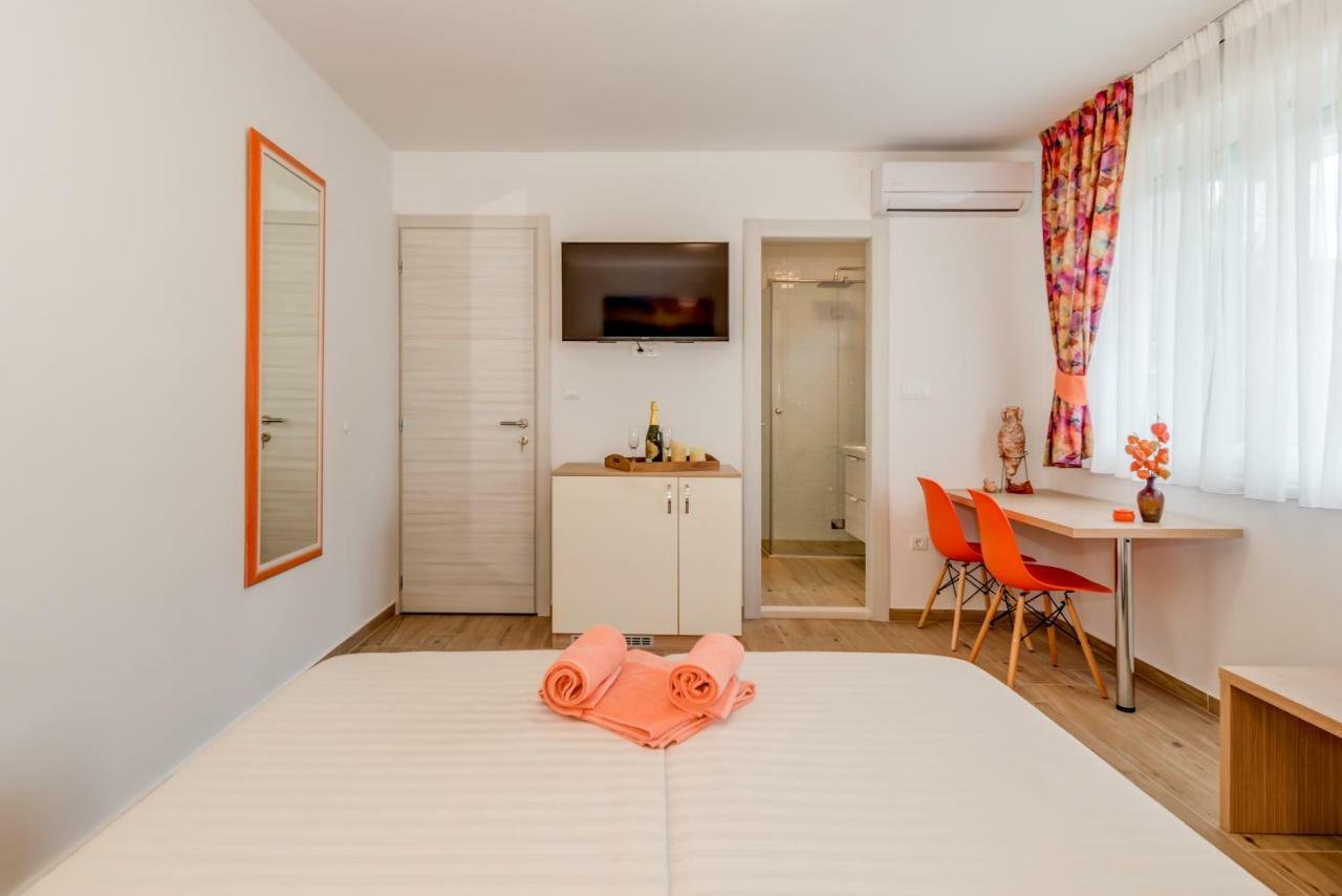 Guest house Coloured Split