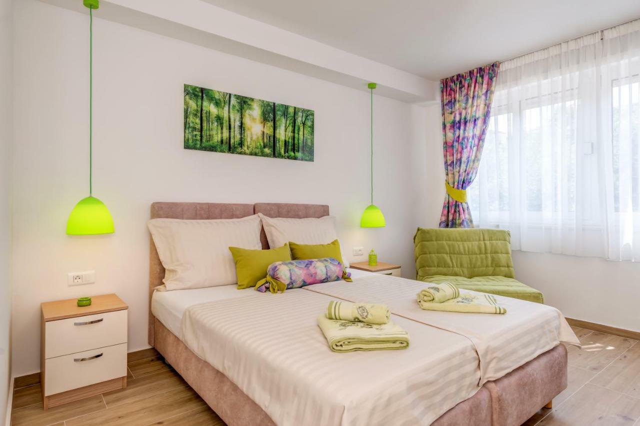Coloured Guest house Split