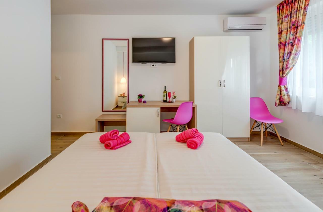 Guest house Coloured *