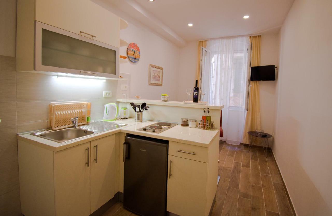 Apartment 3m Peristil *