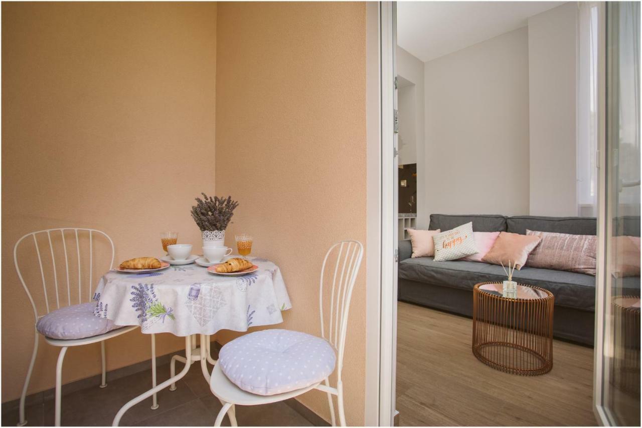 Izzy Apartment *