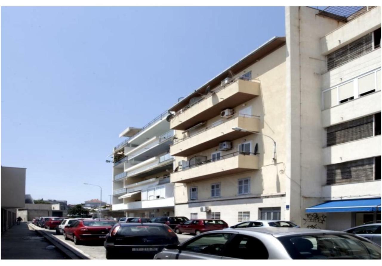 On The Coast-jere Apartment Split