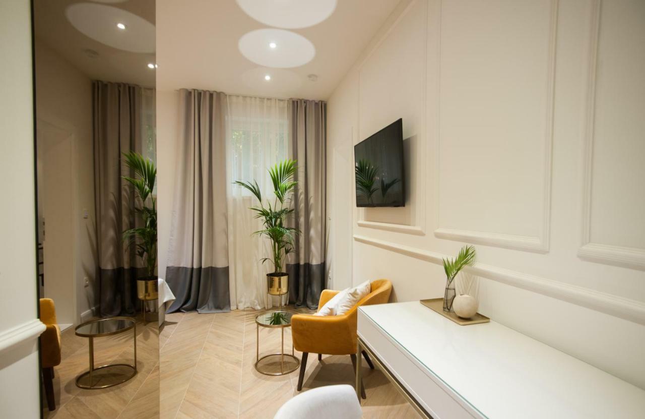 Gasthuis Club 5 Boutique